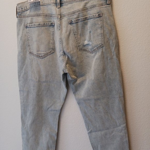 Old Navy Women Blue Jeans Boyfriend Mid-Rise Pants Distress Size 14 - Picture 7 of 8